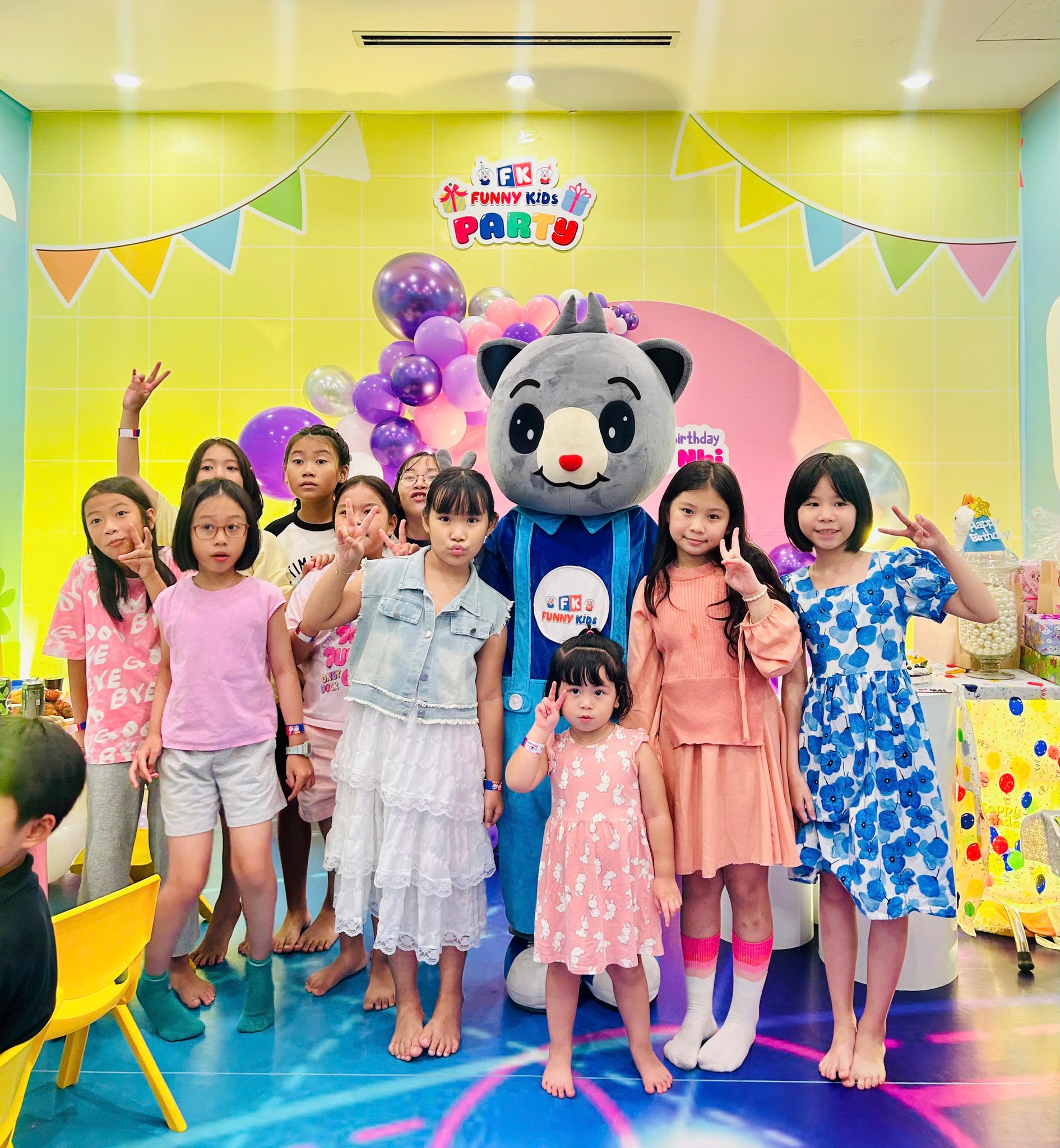 SINH NHẬT MÊ LY – TIỆC VUI HẾT Ý