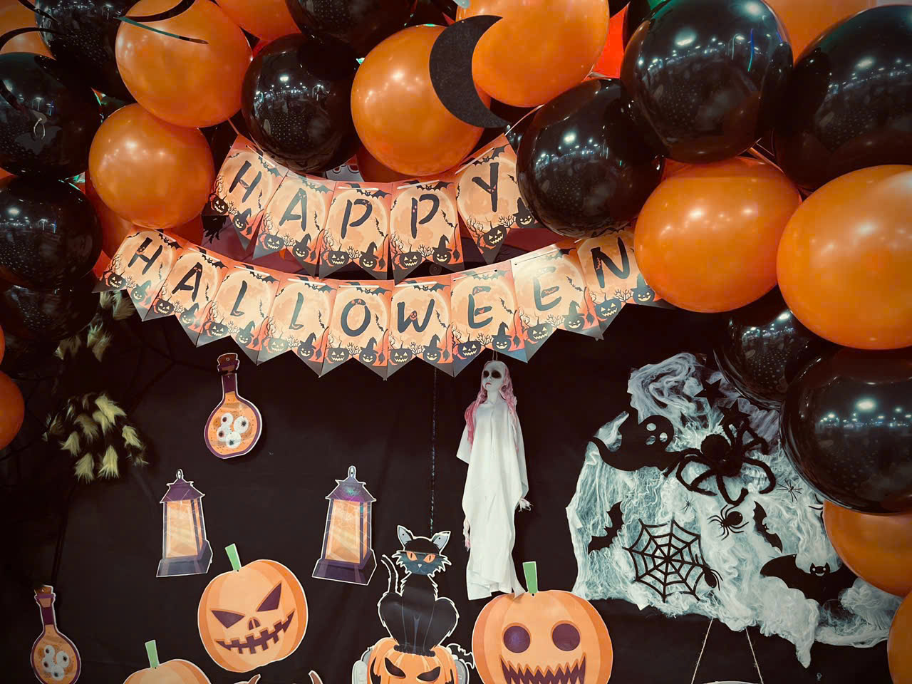 [NGOẠI KHÓA] THỊ TRẤN HẮC ÁM – HALOWEEN MA MỊ